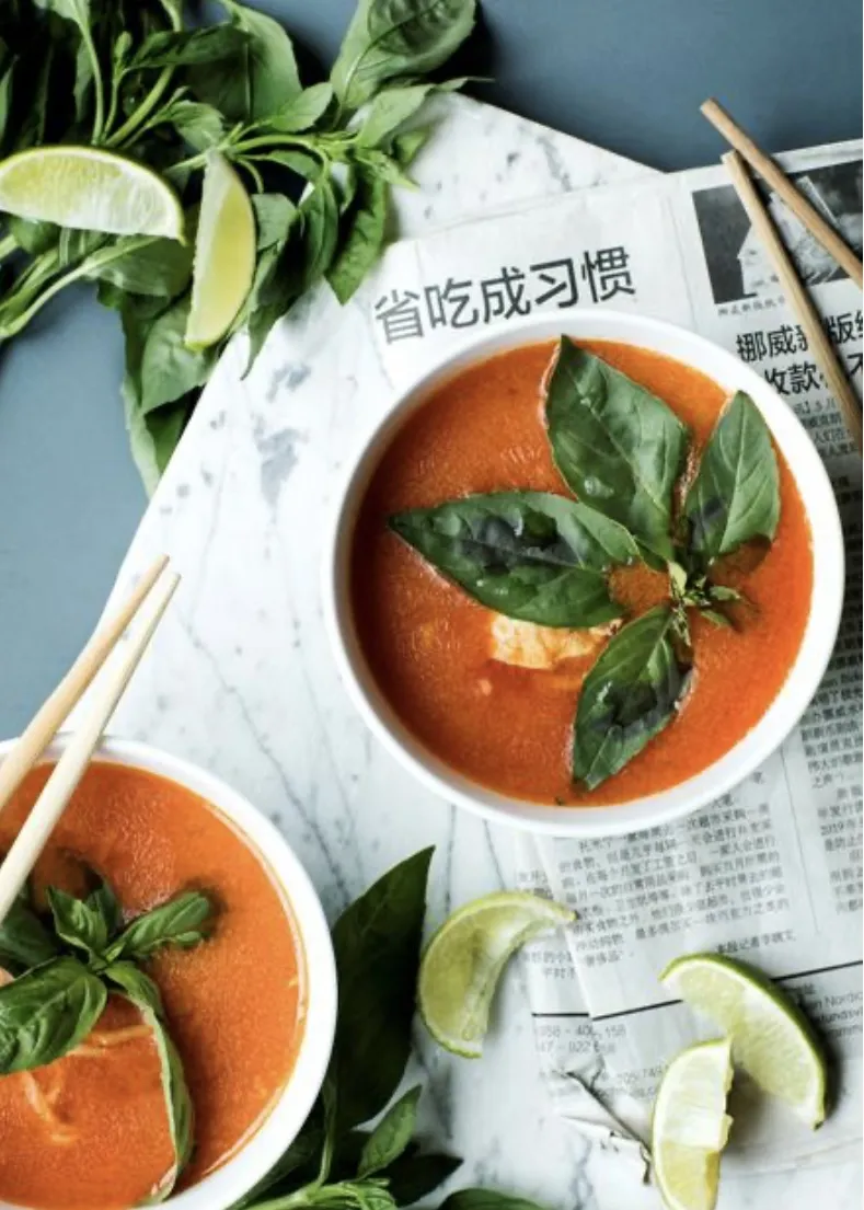 Thaiinspireret tomatsuppe